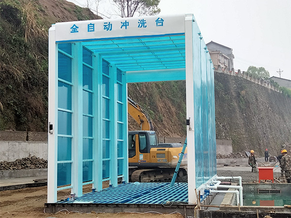 b龍門(mén)洗車(chē)機(jī).jpg